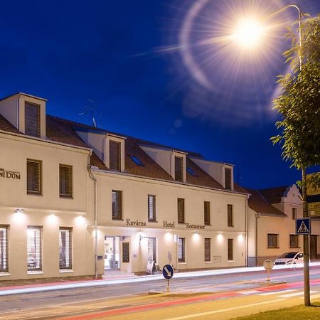 Wine & Wellness Hotel Besedni Dum Valtice Exterior photo