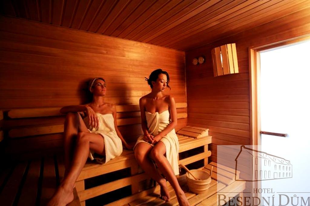 Wine & Wellness Hotel Besedni Dum Valtice Exterior photo