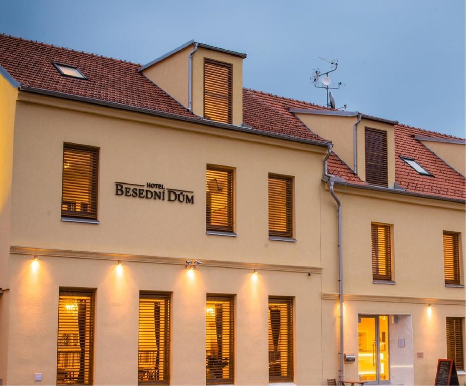 Wine & Wellness Hotel Besedni Dum Valtice Exterior photo